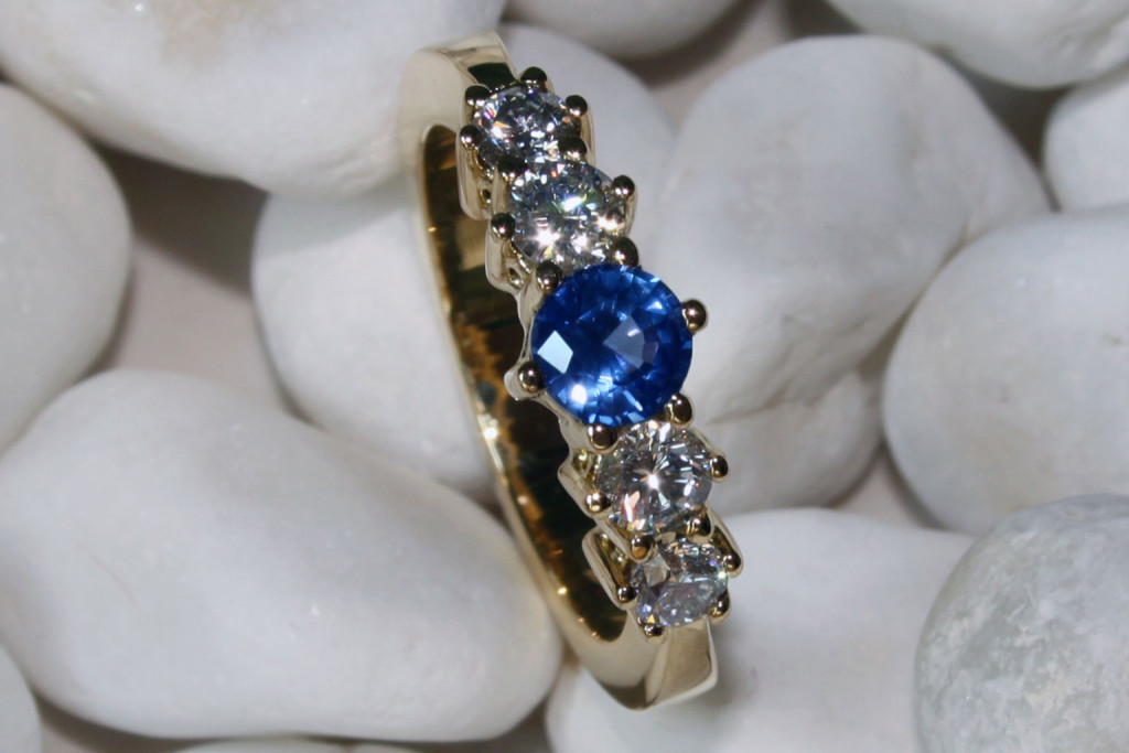 anillo compromiso brillantes