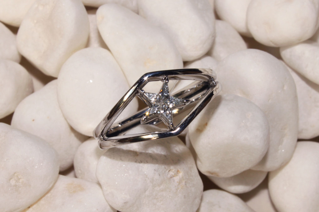 anillo-compromiso-estrella-brillantes
