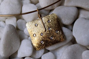 on comprar una joia d'or a Barcelona