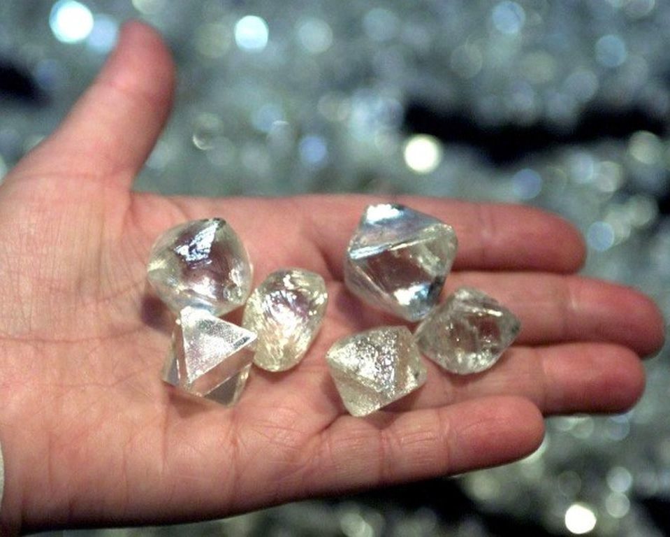 Diamants naturals i diamants sintètics